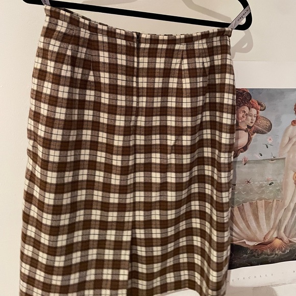 Dark Academia plaid skirt - Picture 2 of 4